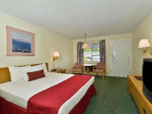 Travelodge By Wyndham Mackinaw City Habitación foto